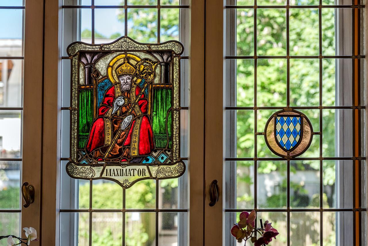 Laimer Hof Am Schloss Nymphenburg Munich